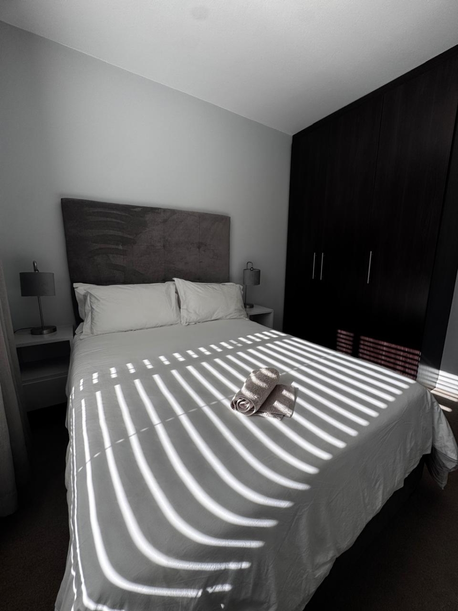 To Let 2 Bedroom Property for Rent in Sea Point Western Cape